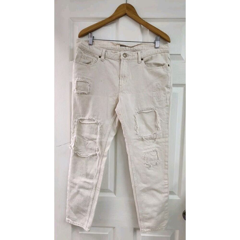 New BDG Slim Boyfriend Slim Jeans 30 W Distressed Destroyed Patch Natural